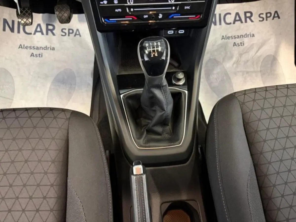Volkswagen T-Cross usata a Cuneo (13)
