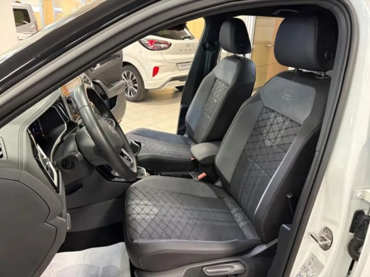 Volkswagen T-Roc usata a Cuneo (13)