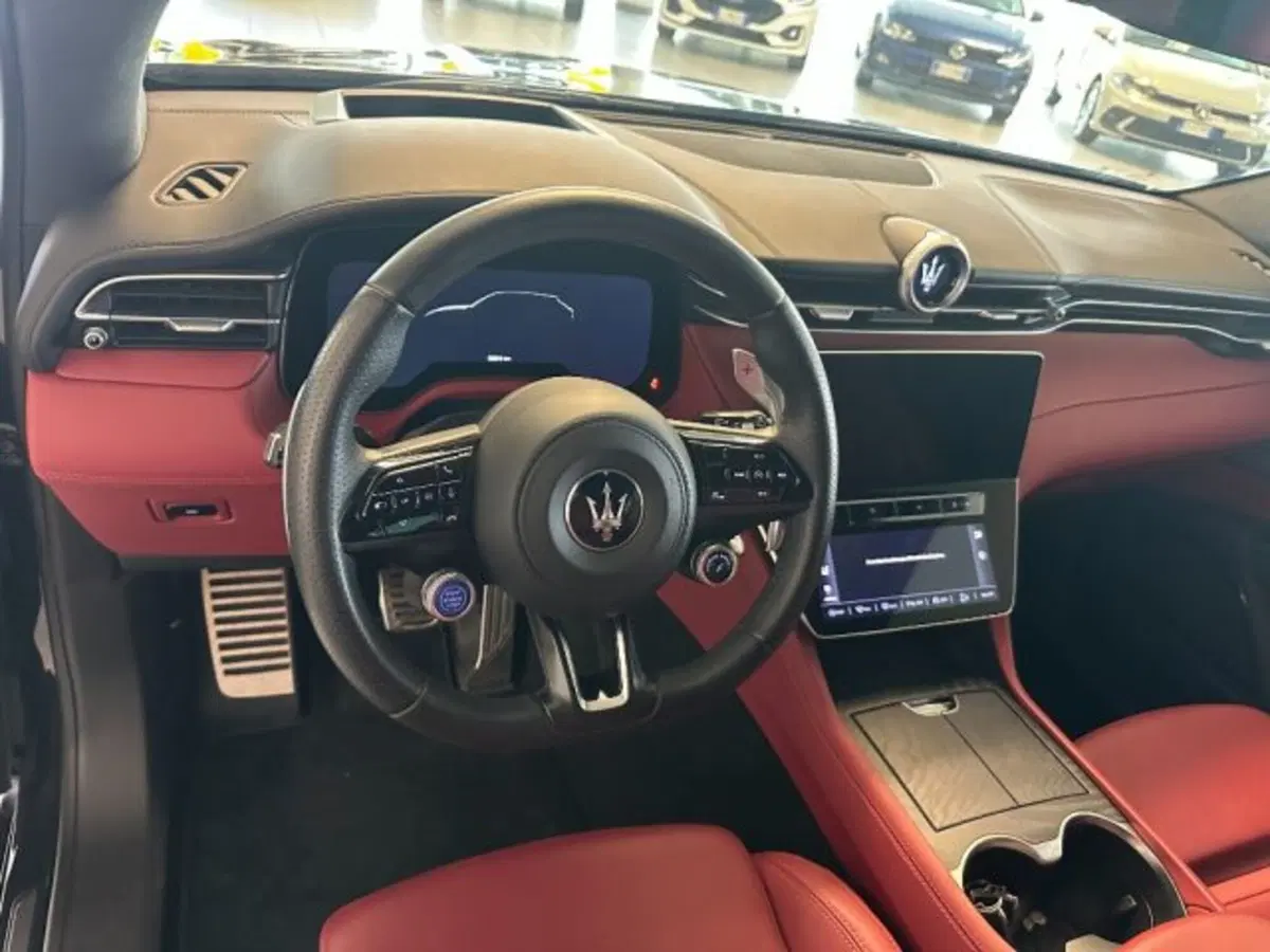 Maserati Grecale usata a Cuneo (9)