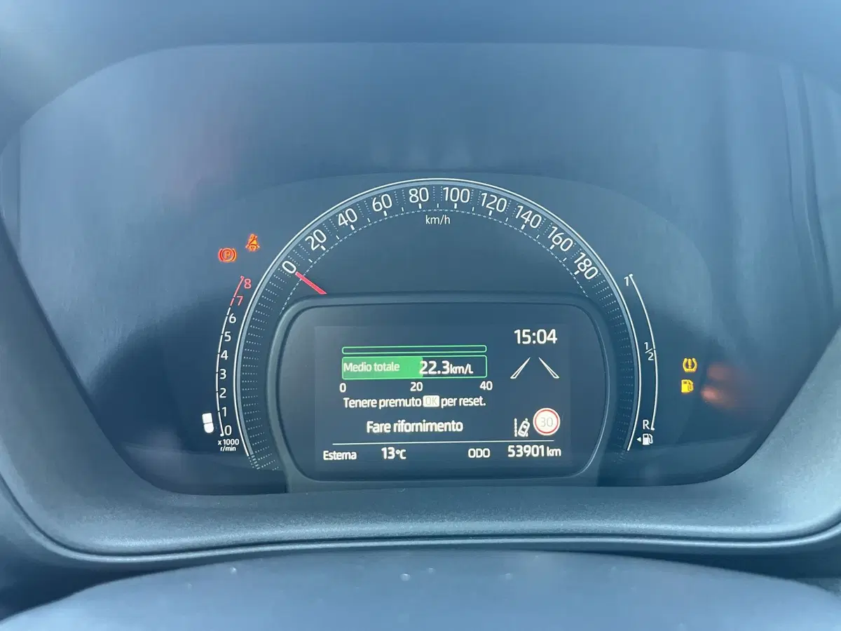 Toyota Aygo X usata a Modena (13)