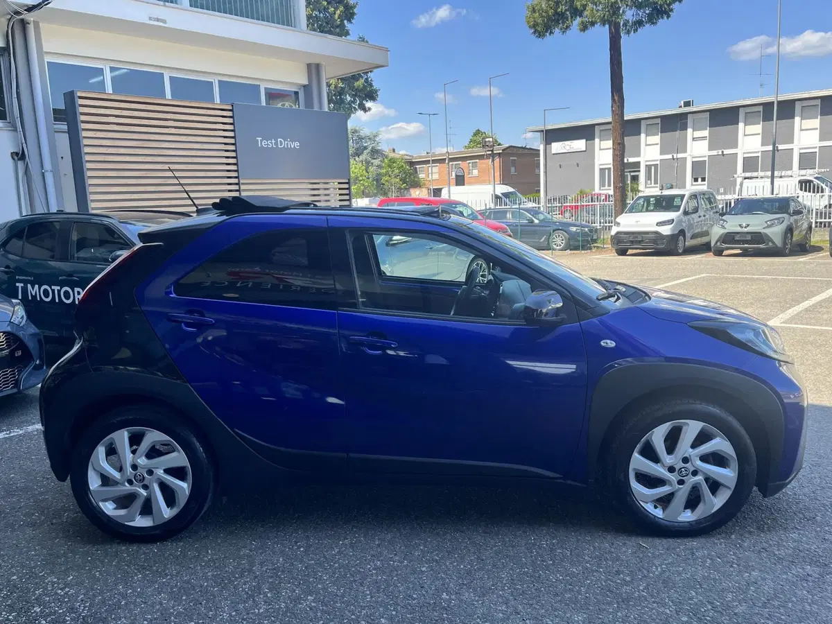 Toyota Aygo X usata a Modena (4)
