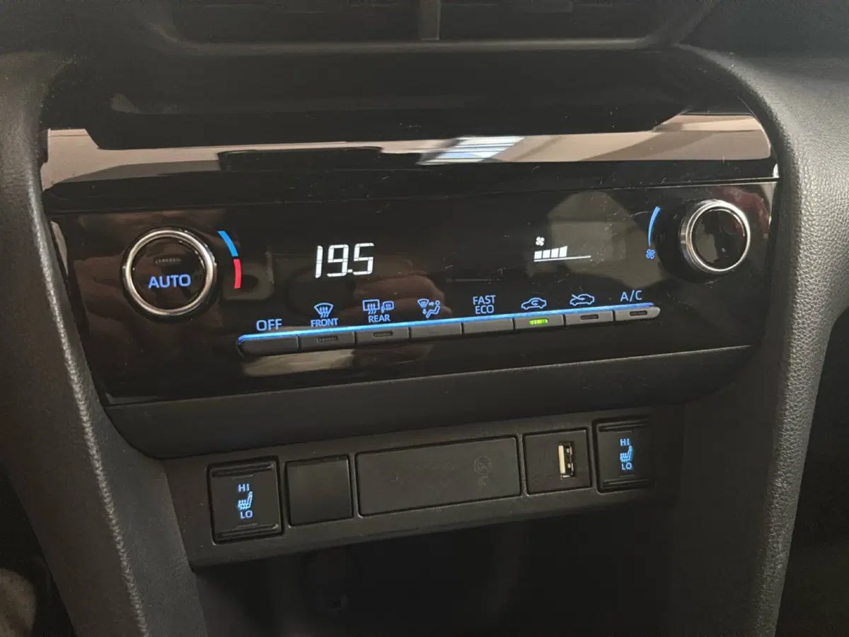 Toyota Yaris Cross usata a Modena (14)