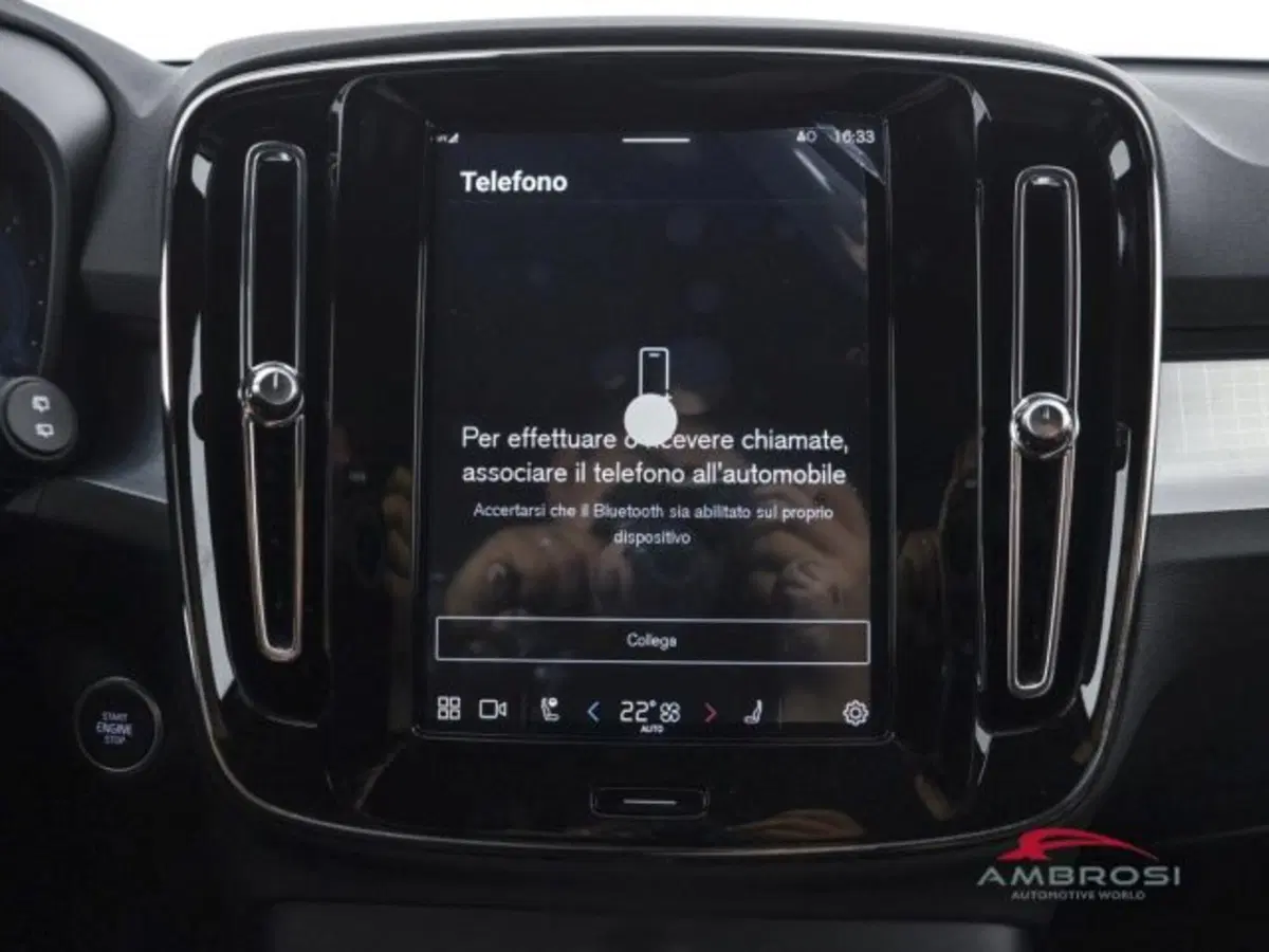 Volvo XC40 nuova a Perugia (14)