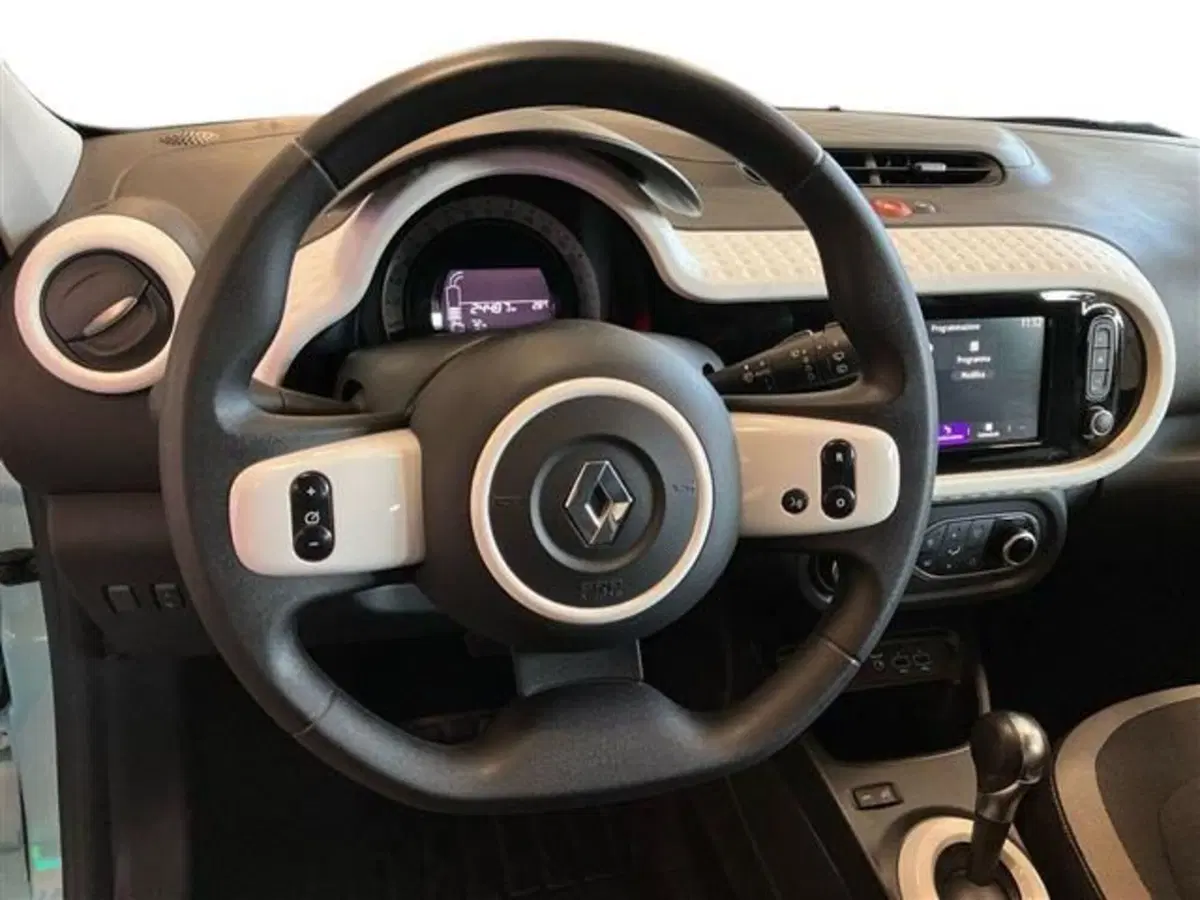 Renault Twingo usata a Como (16)