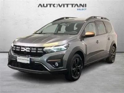 Dacia Jogger 1.0 tce Extreme UP Gpl 100cv del 2025 usata a Como