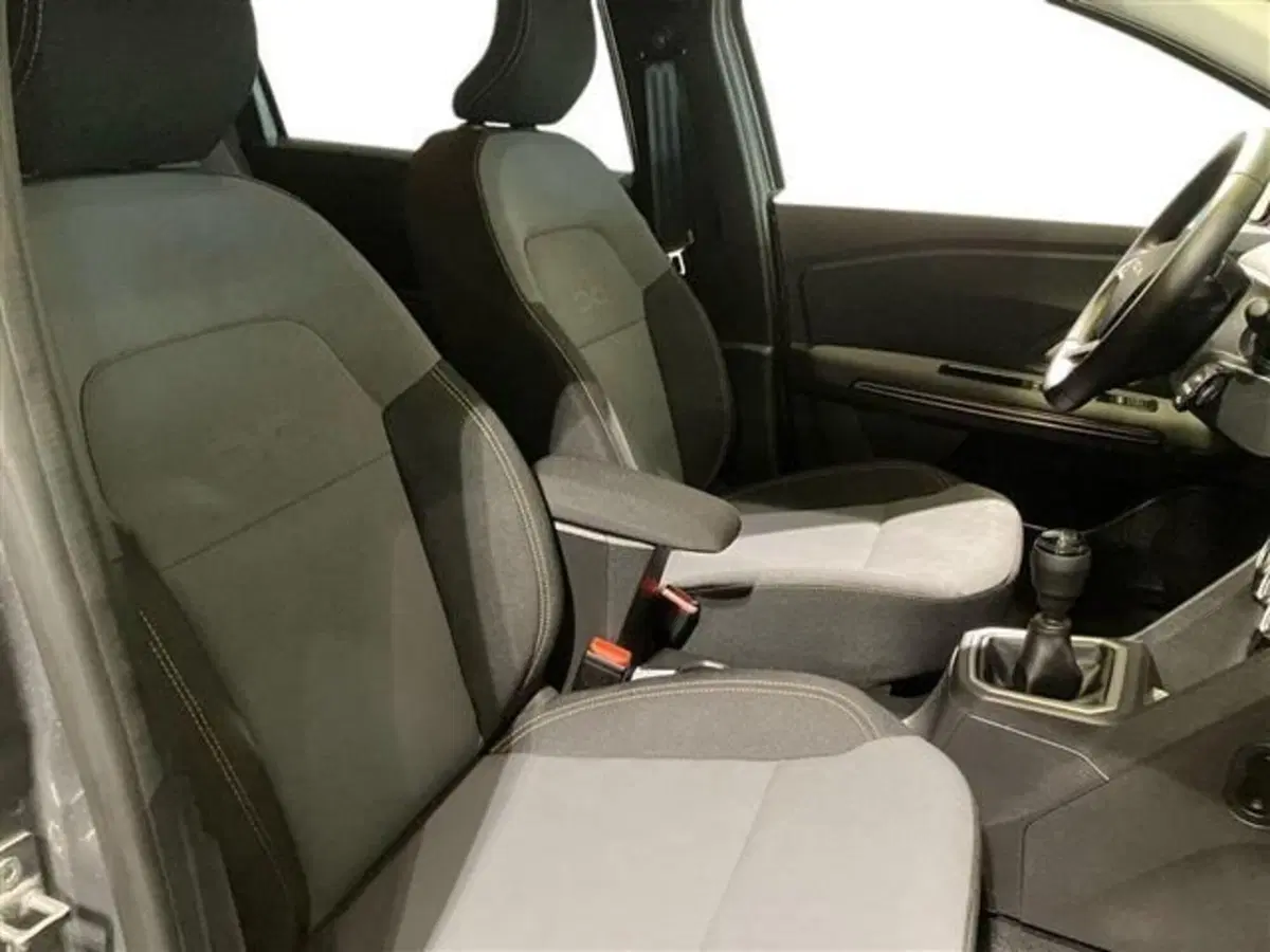 Dacia Jogger usata a Como (11)