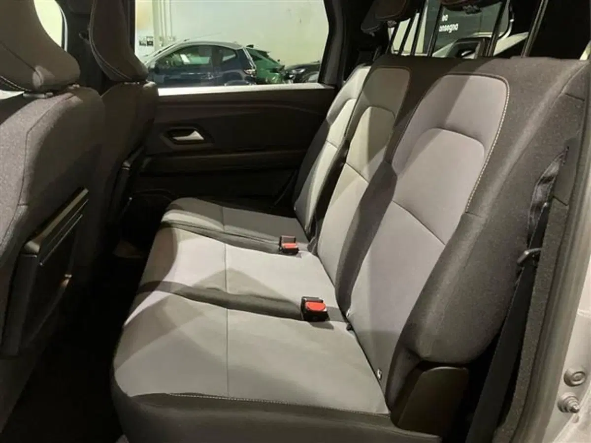 Dacia Jogger usata a Como (12)