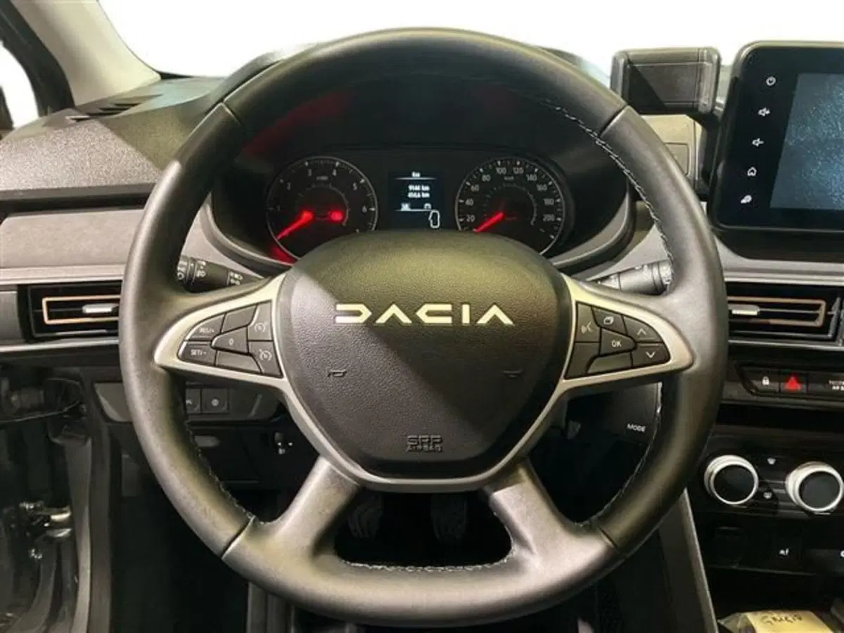 Dacia Jogger usata a Como (16)