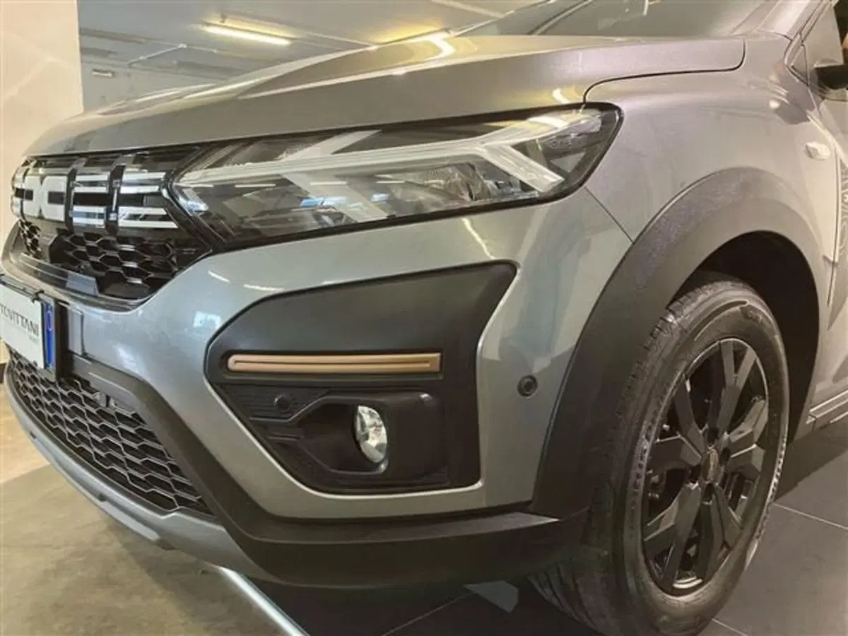 Dacia Jogger usata a Como (7)