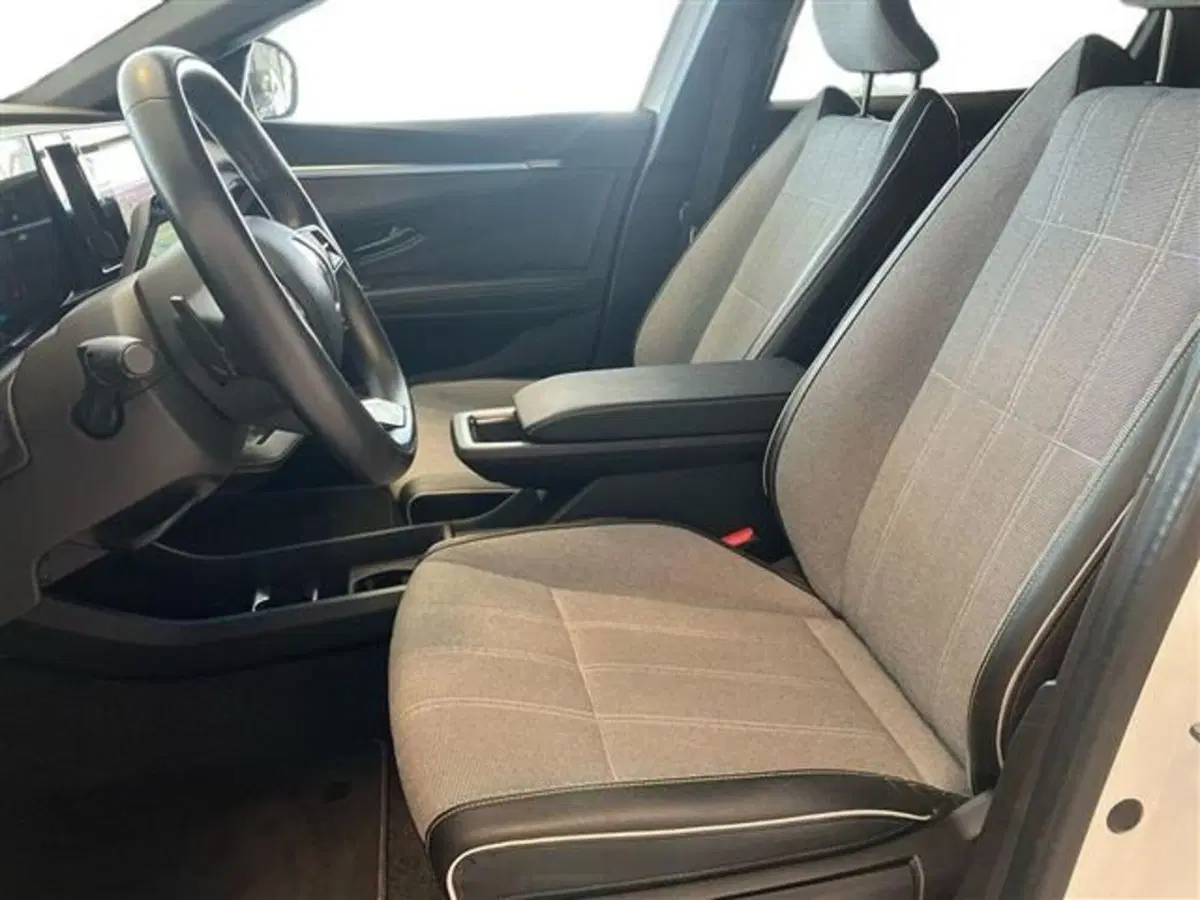 Renault Megane E-Tech Electric usata a Como (10)