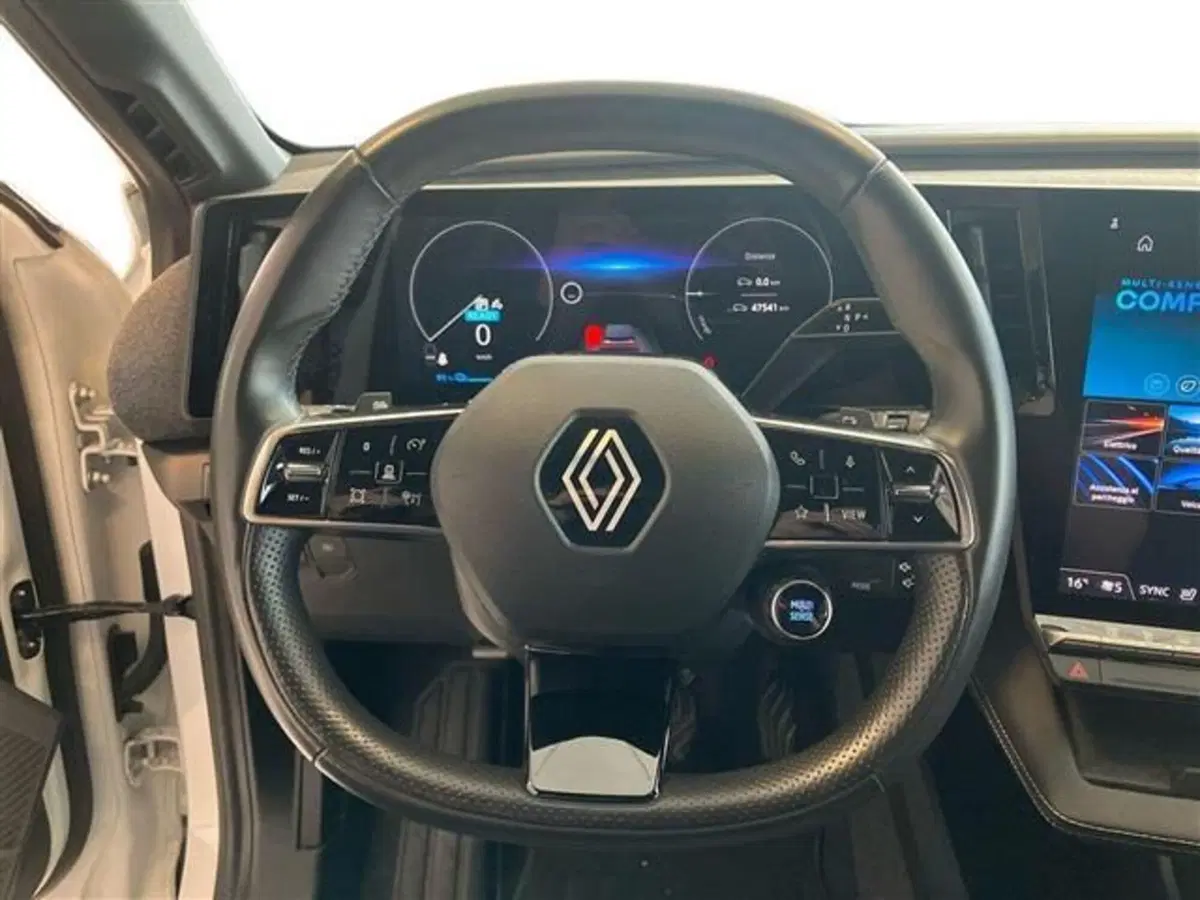 Renault Megane E-Tech Electric usata a Como (16)