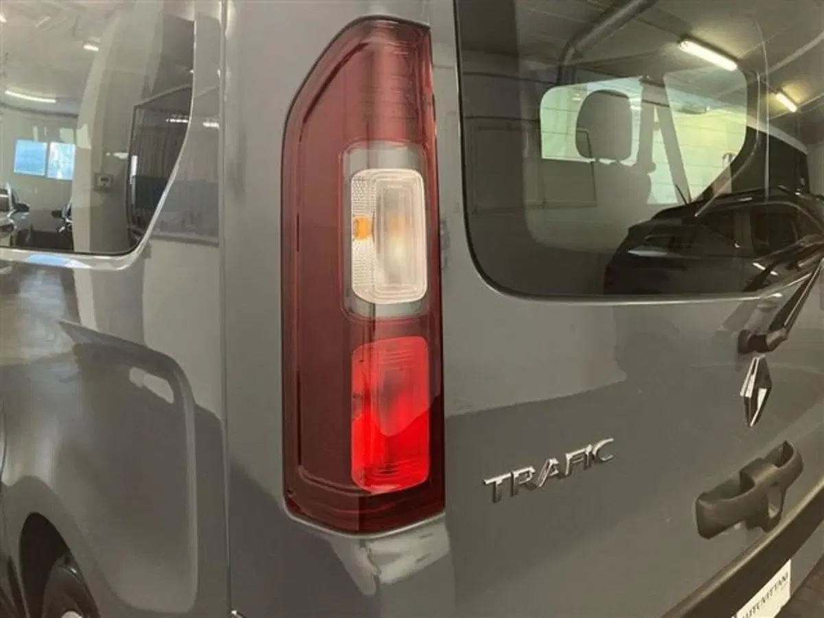 Renault Trafic Furgone usata a Como (8)