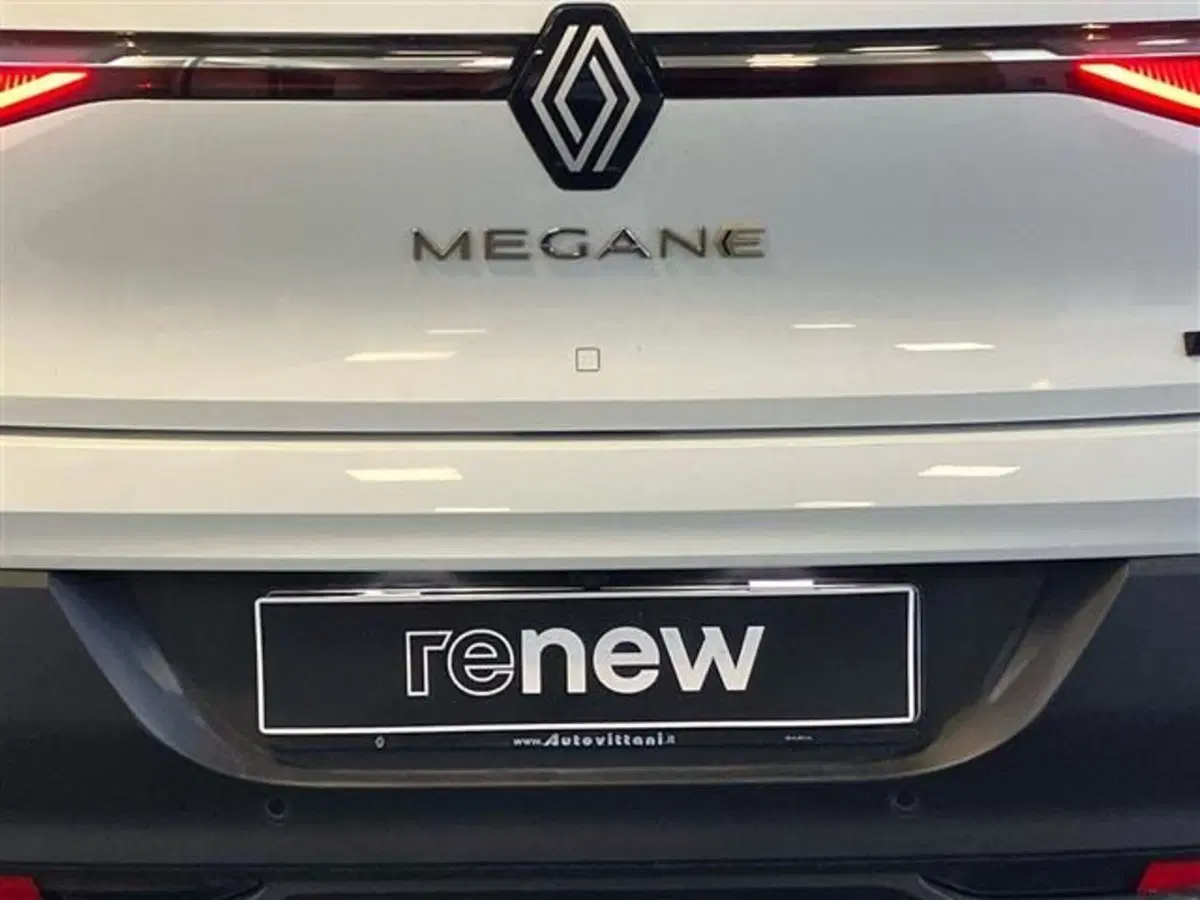 Renault Megane E-Tech Electric usata a Como (18)