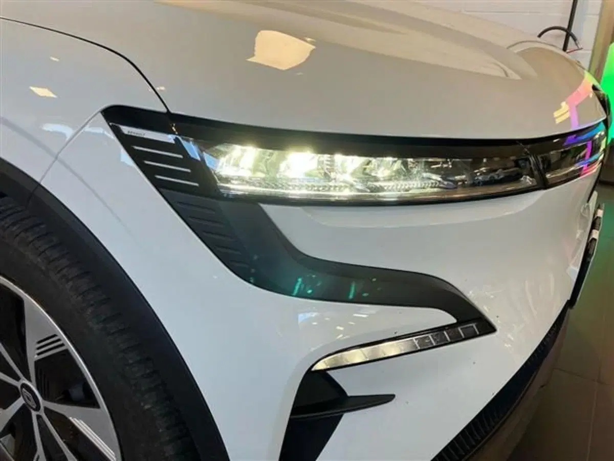 Renault Megane E-Tech Electric usata a Como (7)