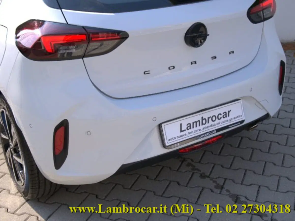 Opel Corsa usata a Milano (12)