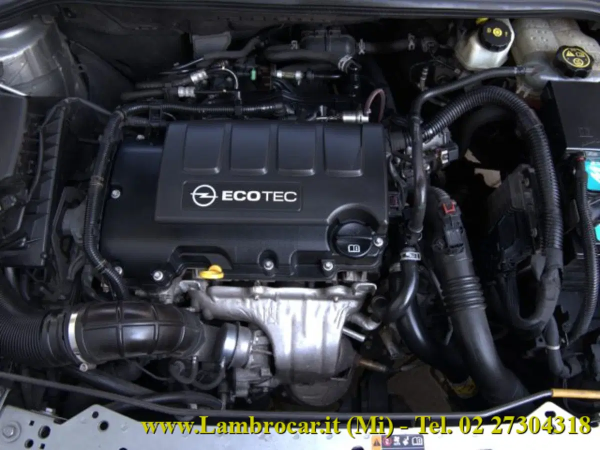 Opel Astra usata a Milano (10)