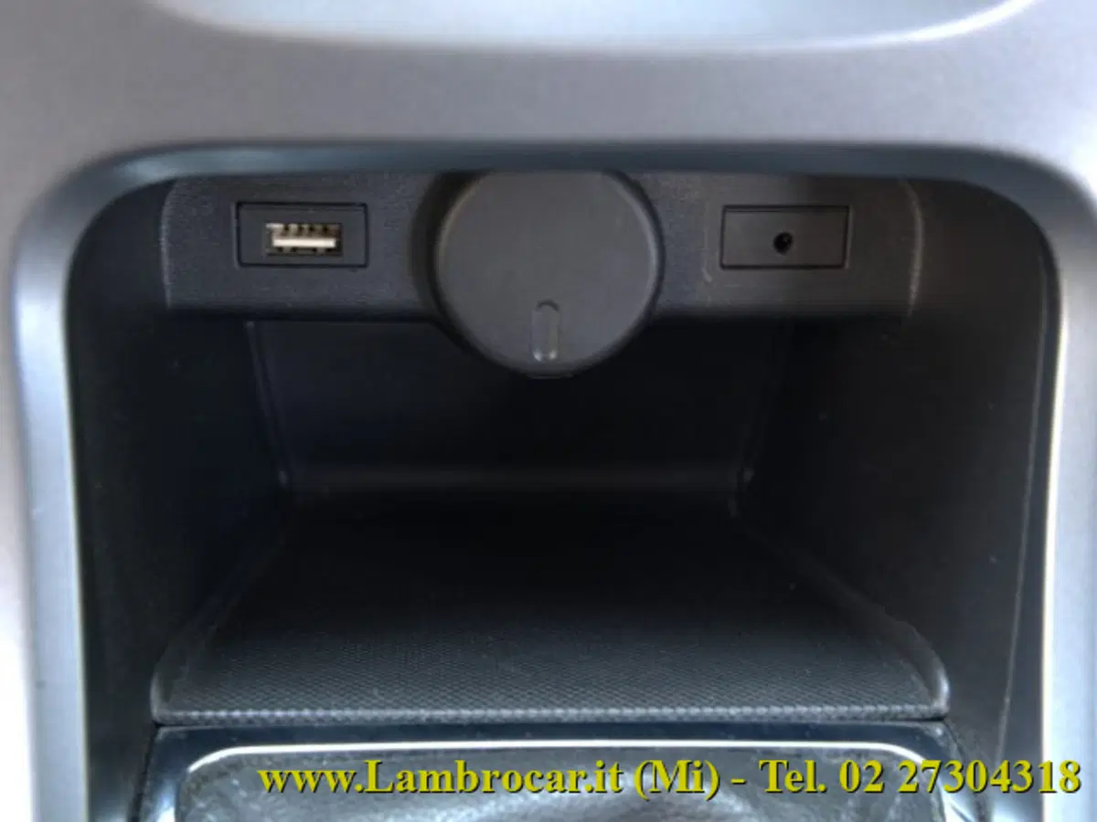 Opel Astra usata a Milano (11)