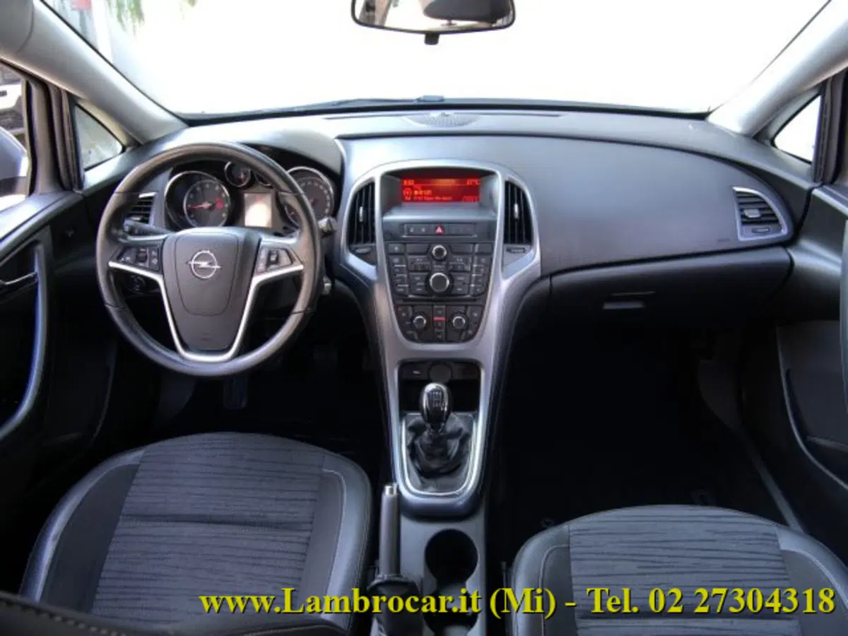 Opel Astra usata a Milano (2)