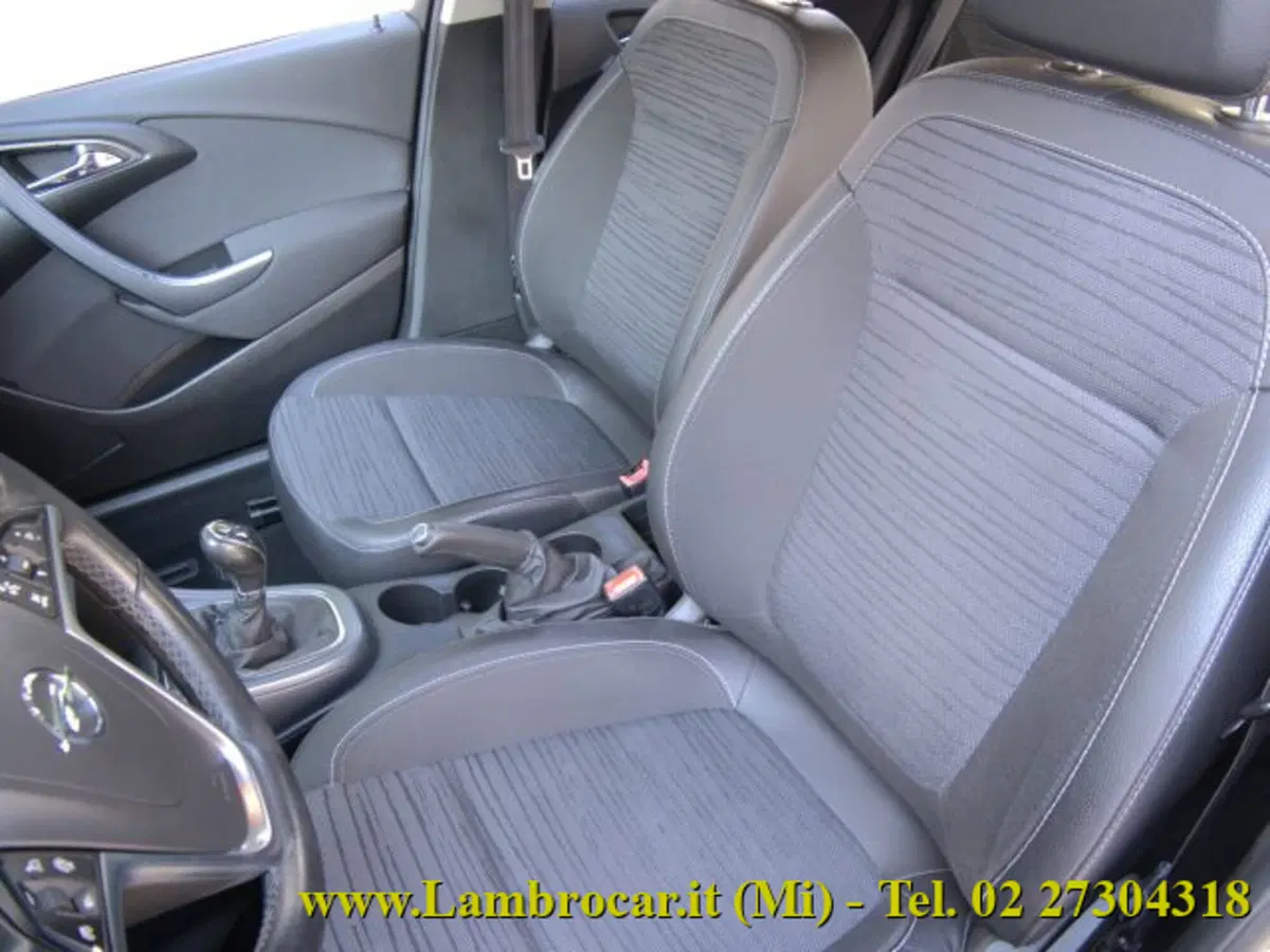 Opel Astra usata a Milano (4)
