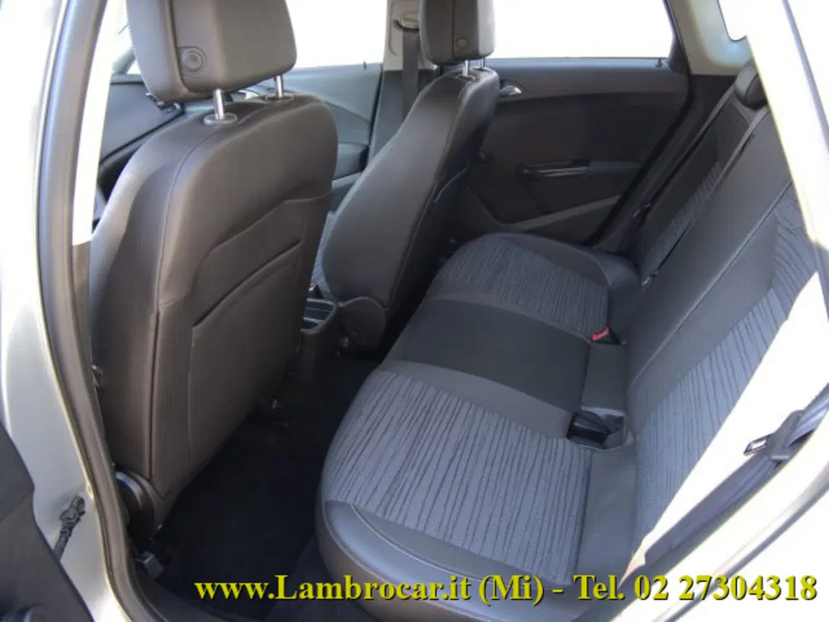 Opel Astra usata a Milano (5)