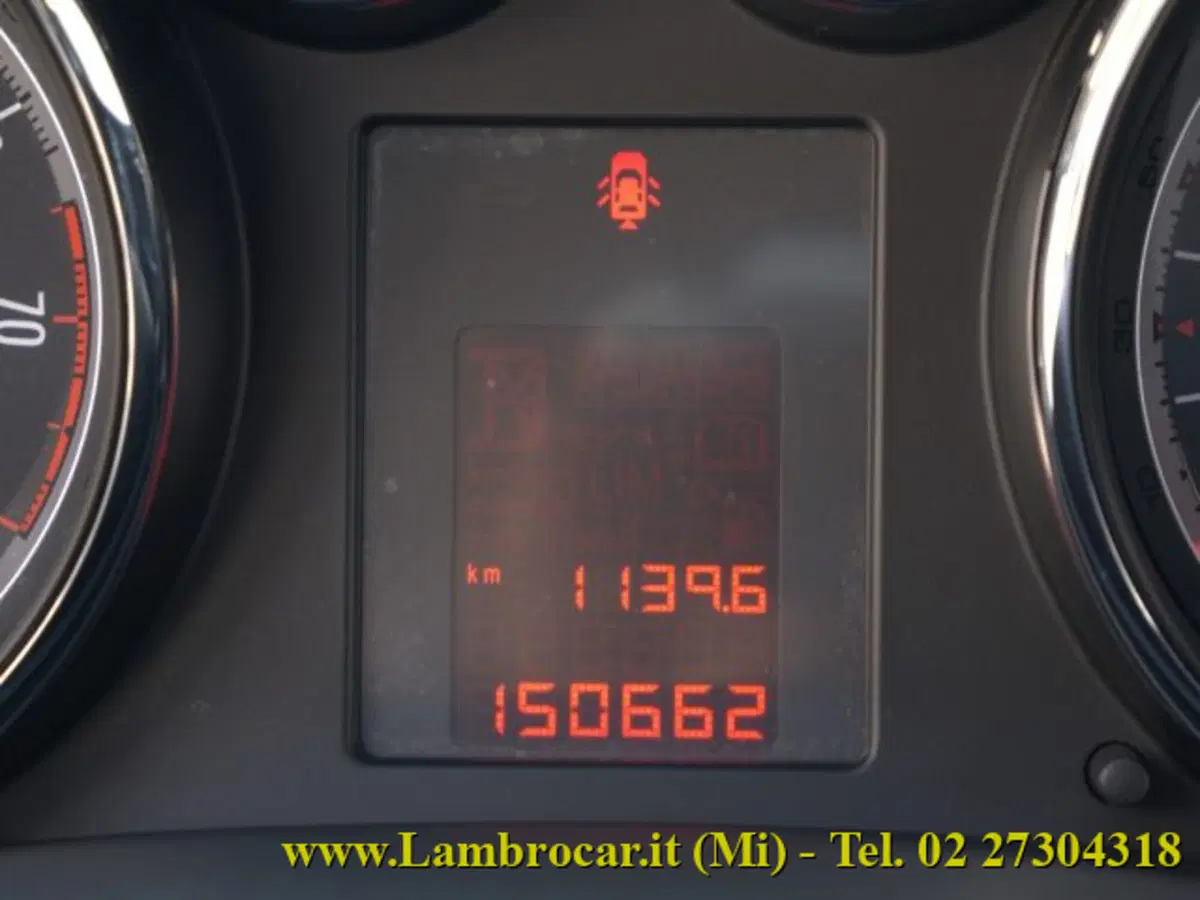 Opel Astra usata a Milano (7)