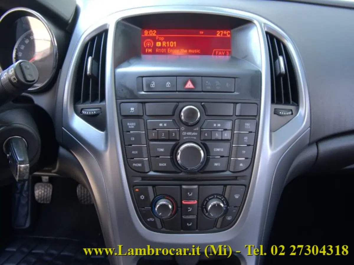 Opel Astra usata a Milano (8)