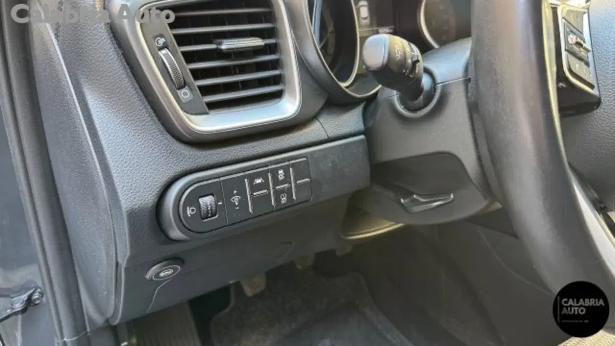 Kia XCeed usata a Reggio Calabria (18)