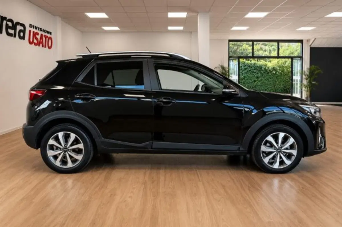 Kia Stonic usata a Latina (4)