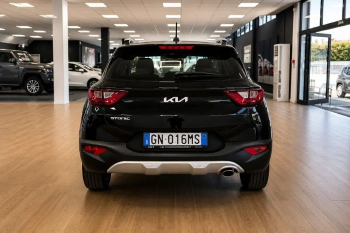 Kia Stonic usata a Latina (6)