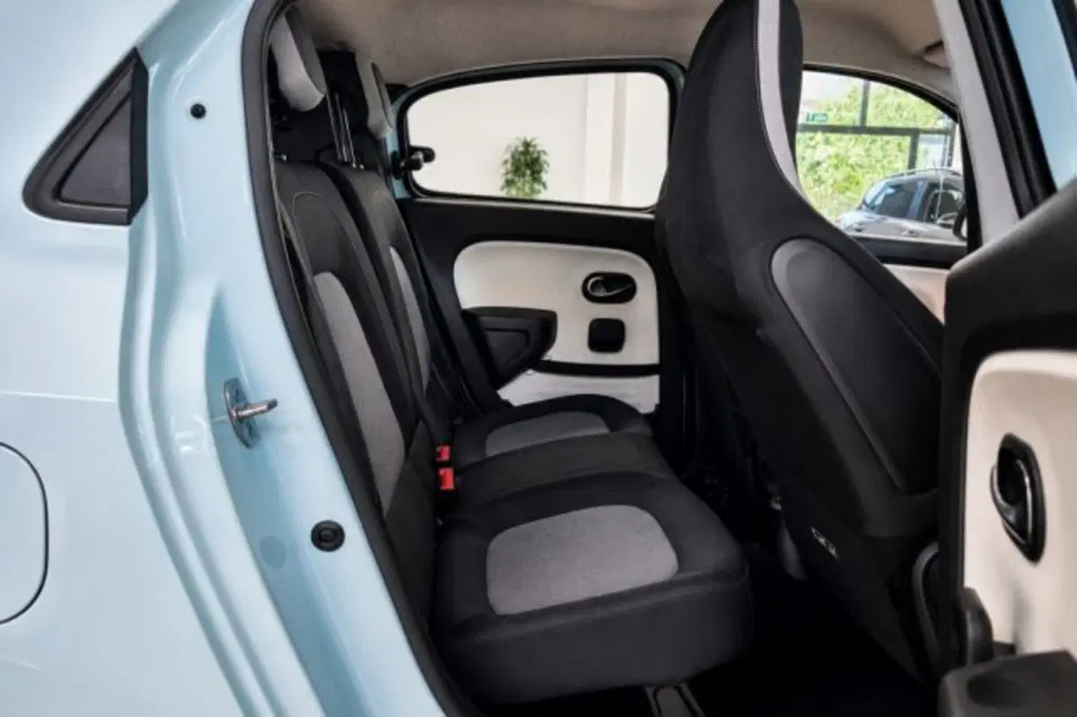 Renault Twingo usata a Latina (10)