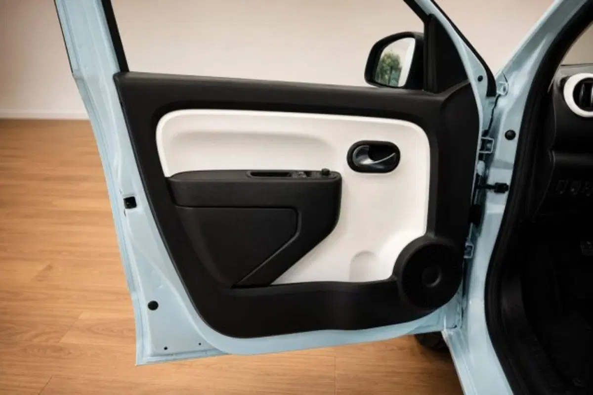Renault Twingo usata a Latina (12)