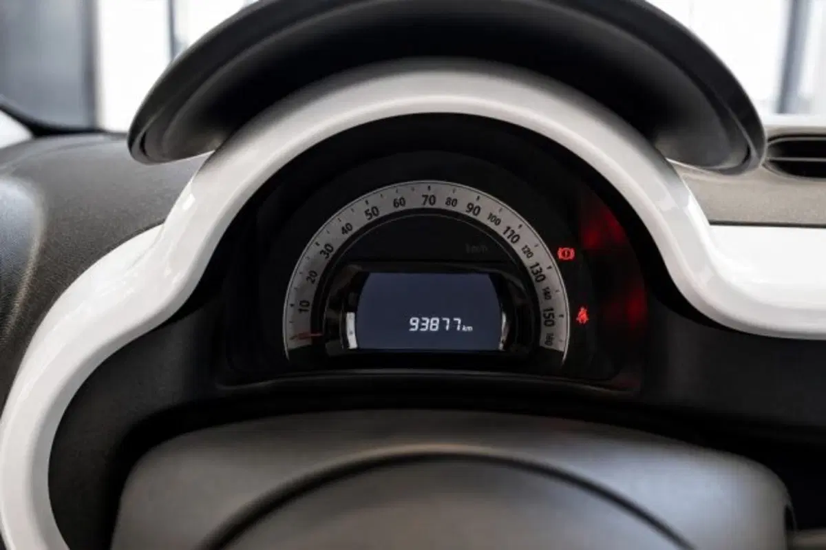 Renault Twingo usata a Latina (13)