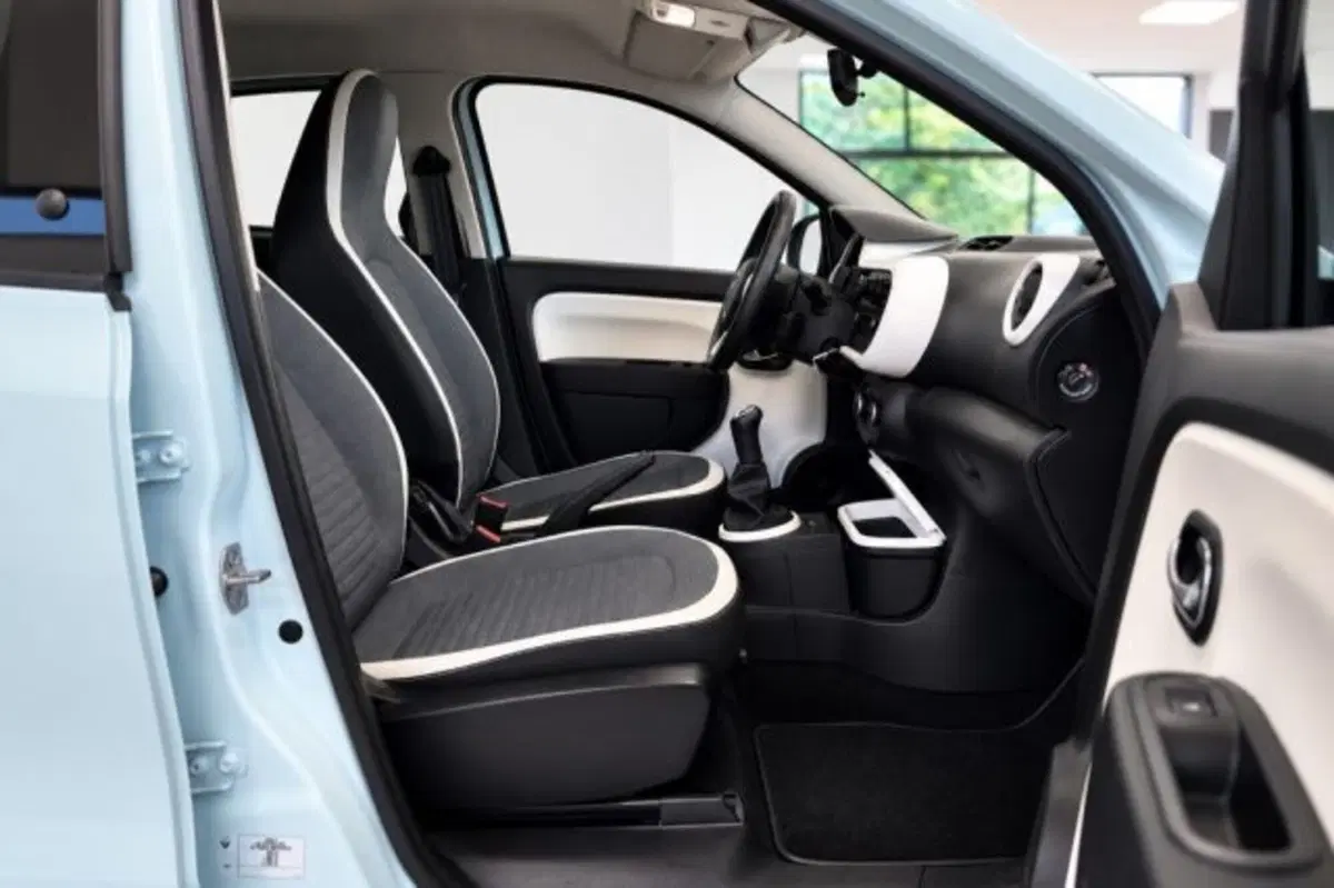 Renault Twingo usata a Latina (8)