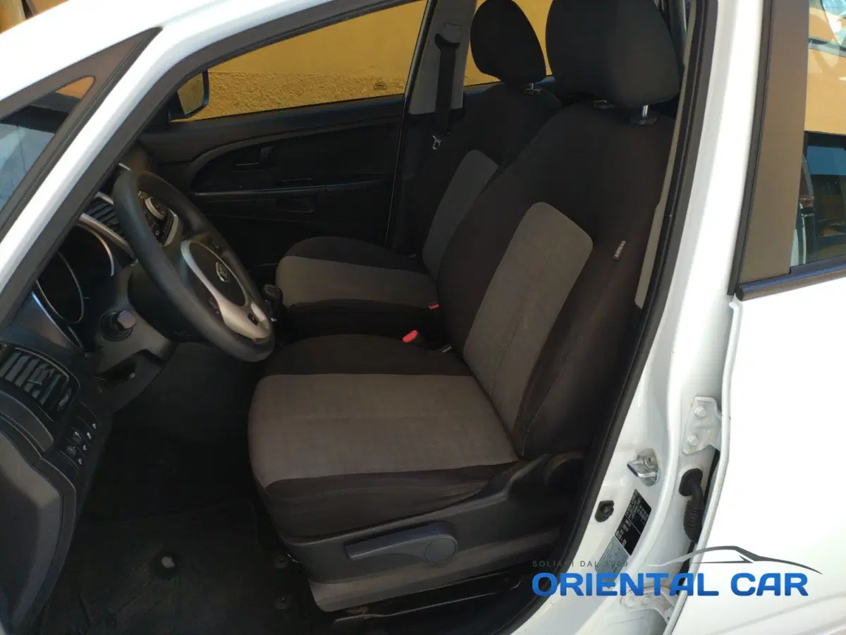 Kia Venga usata a La Spezia (17)