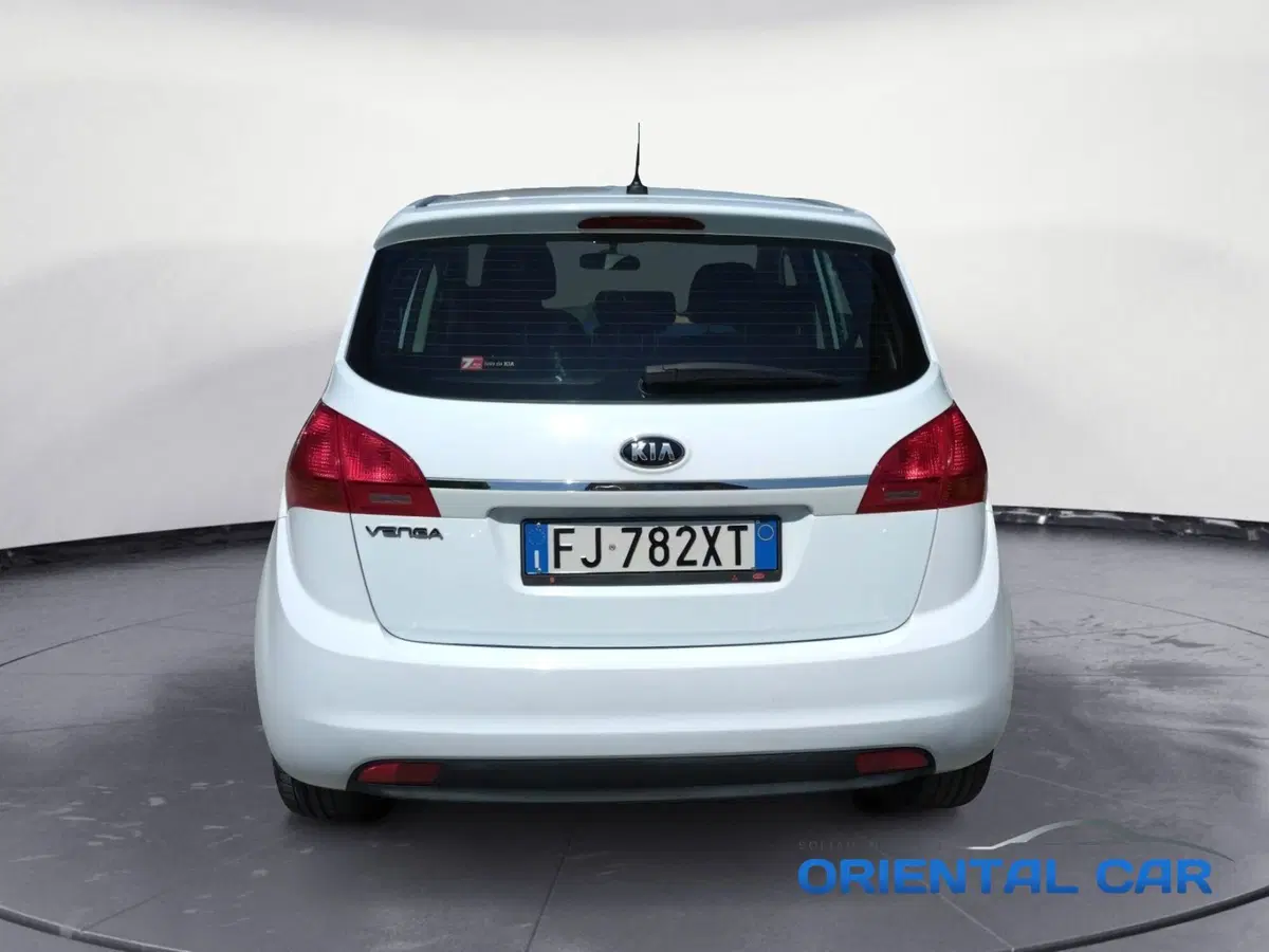 Kia Venga usata a La Spezia (6)