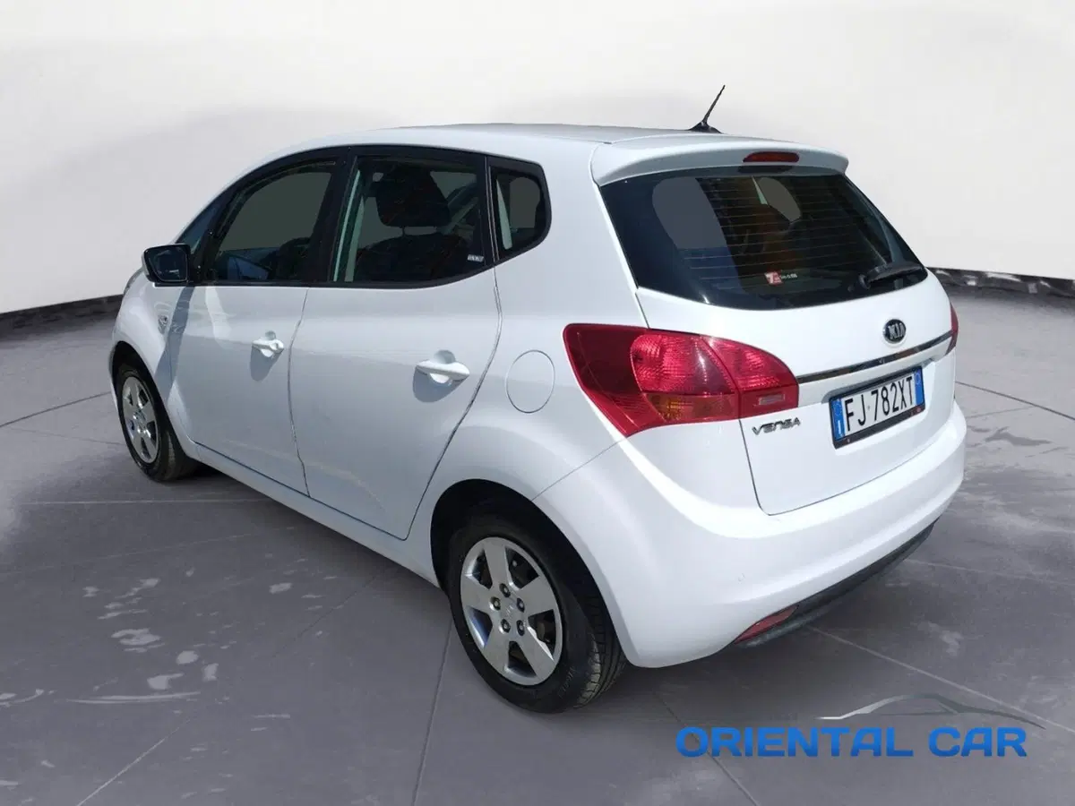 Kia Venga usata a La Spezia (7)