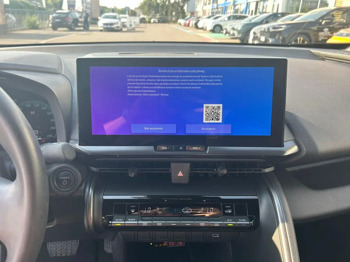 Toyota Toyota C-HR usata a Piacenza (14)