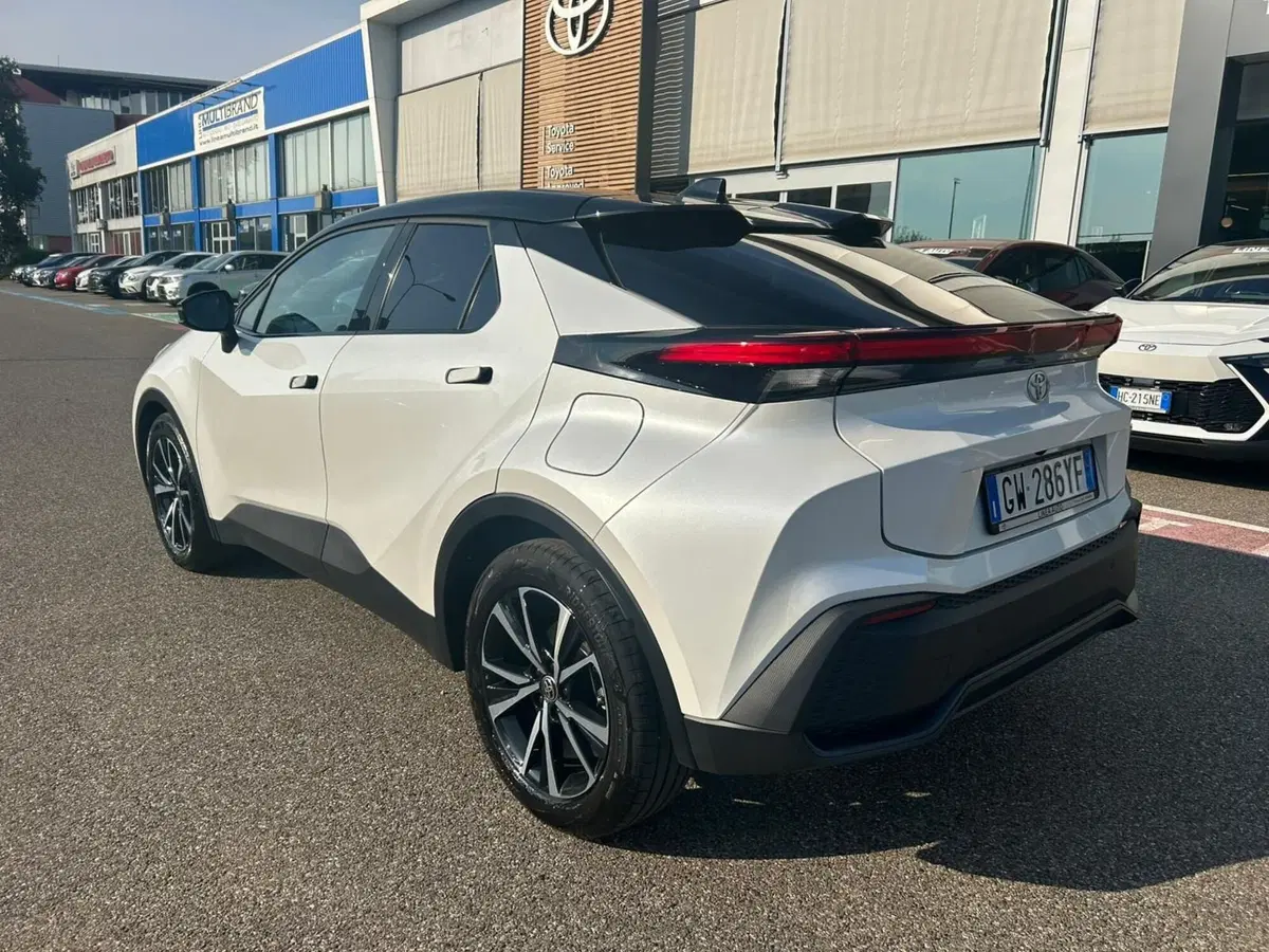 Toyota Toyota C-HR usata a Piacenza (4)