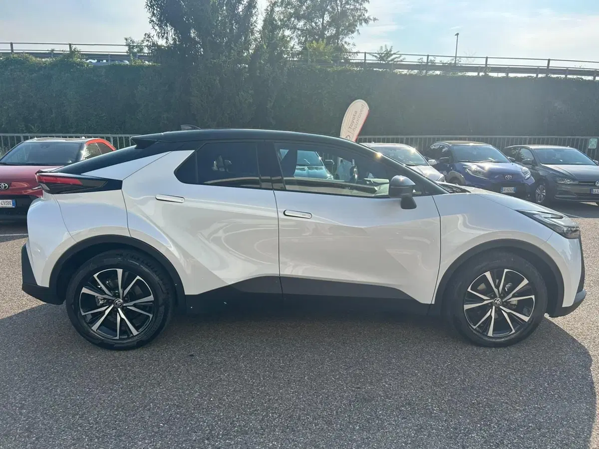 Toyota Toyota C-HR usata a Piacenza (6)