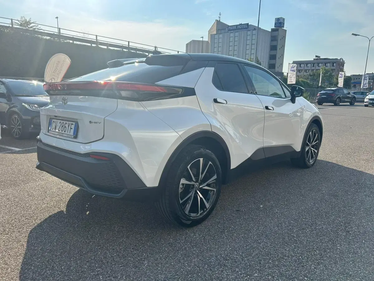 Toyota Toyota C-HR usata a Piacenza (9)