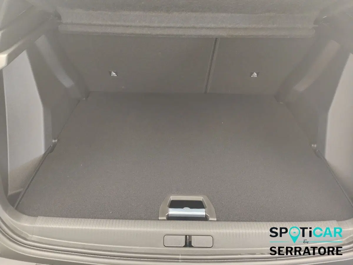 Peugeot 2008 nuova a Como (16)