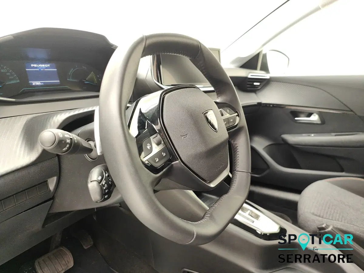 Peugeot 208 usata a Como (9)