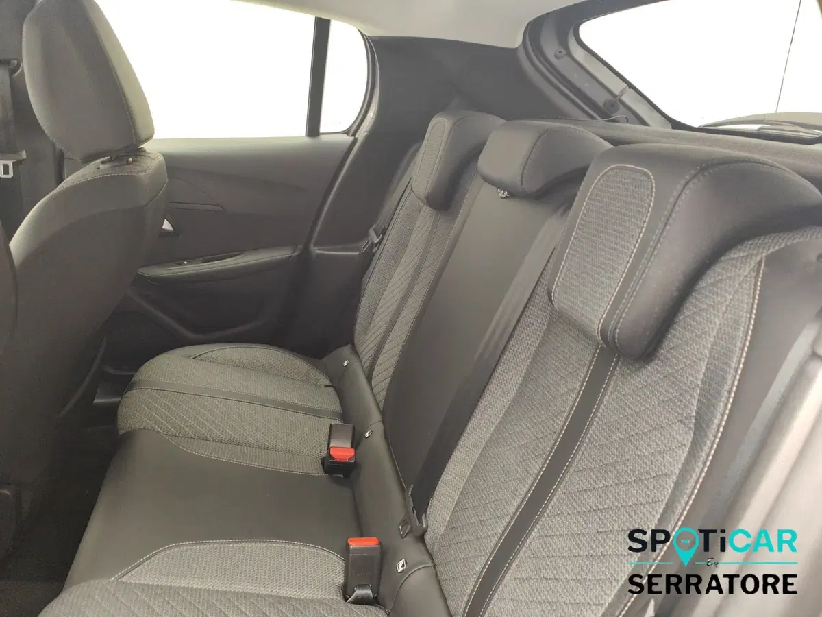 Peugeot 208 usata a Como (13)