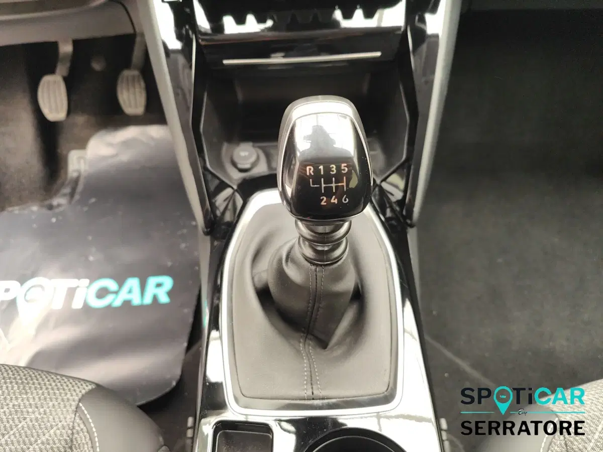 Peugeot 208 usata a Como (18)