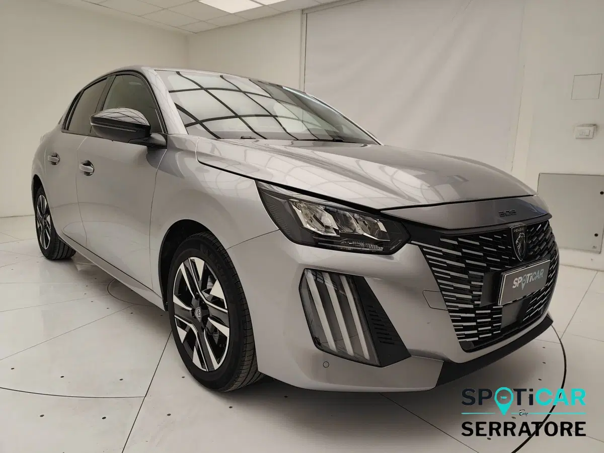 Peugeot 208 usata a Como (3)
