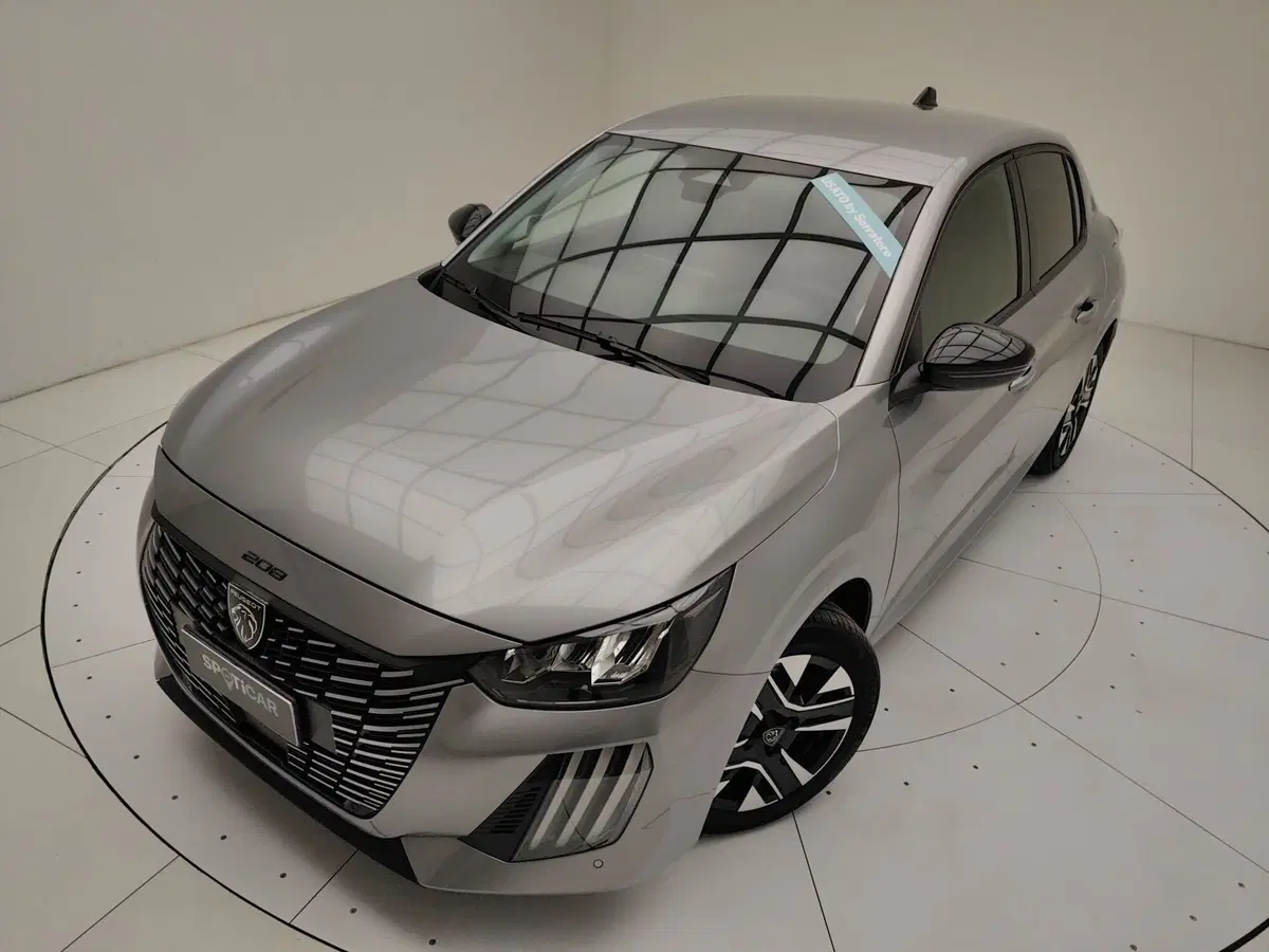 Peugeot 208 usata a Como (14)