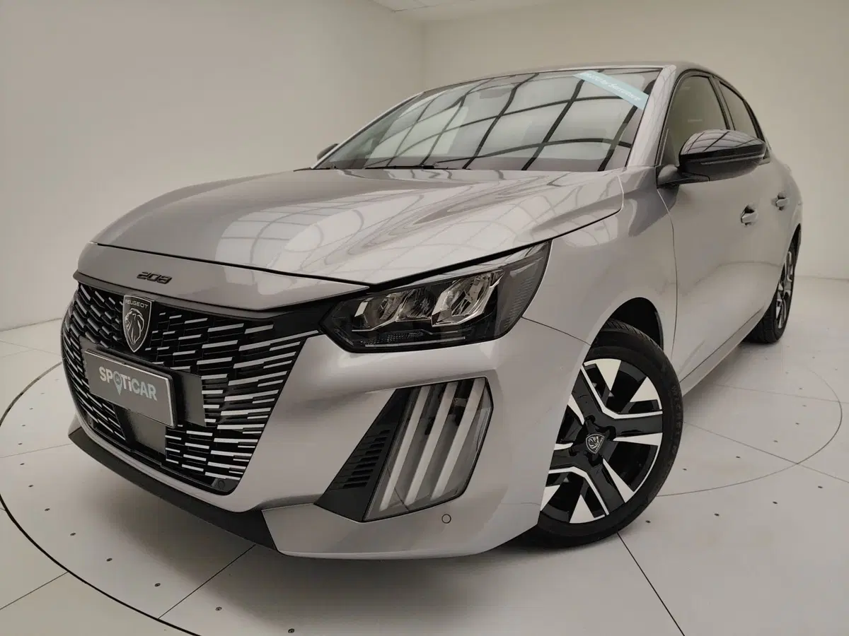 Peugeot 208 usata a Como (19)