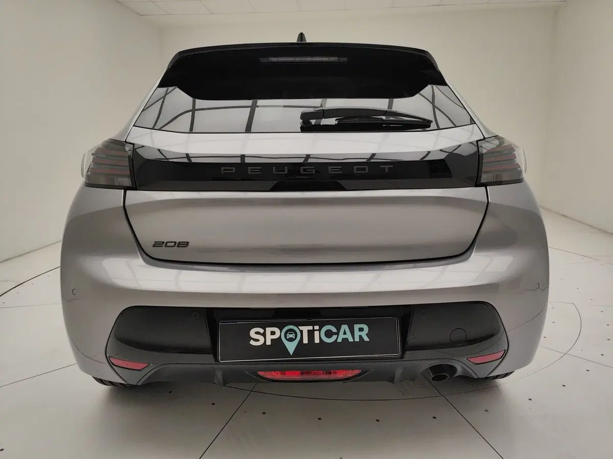 Peugeot 208 usata a Como (4)