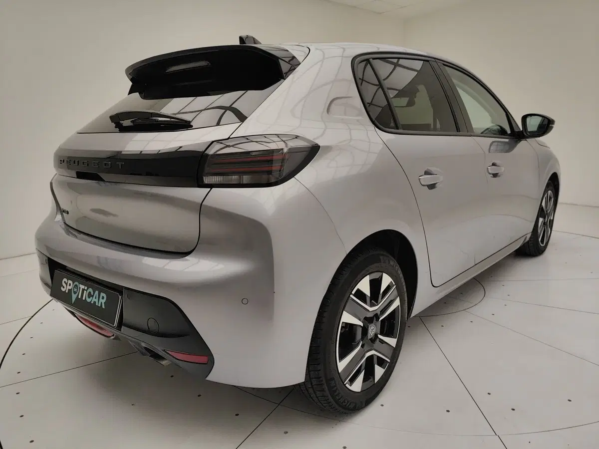 Peugeot 208 usata a Como (5)