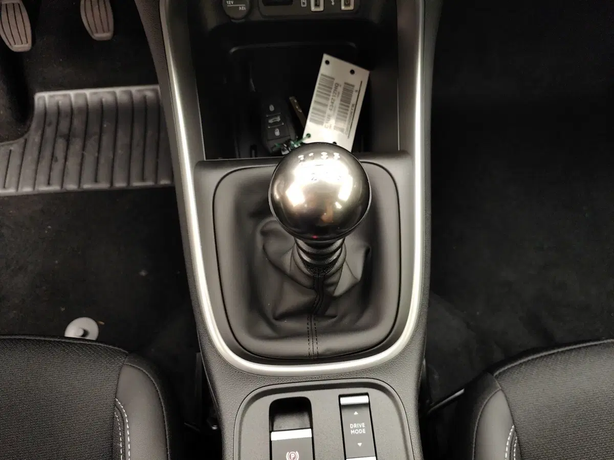Jeep Avenger nuova a Como (19)